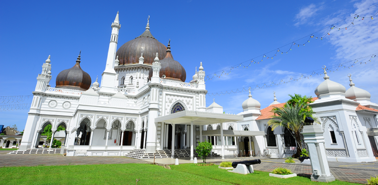 eid-al-fitr-2023-officially-starts-in-malaysia-on-saturday