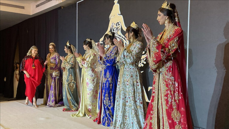 istanbul-hosts-first-and-largest-moroccan-caftan-fashion-show