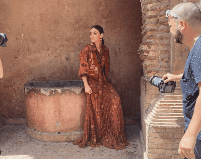 us-actress-lucy-hale-enjoys-moroccos-sunny-weather-on-marrakech-trip