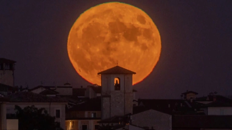 Beaver Supermoon 2025