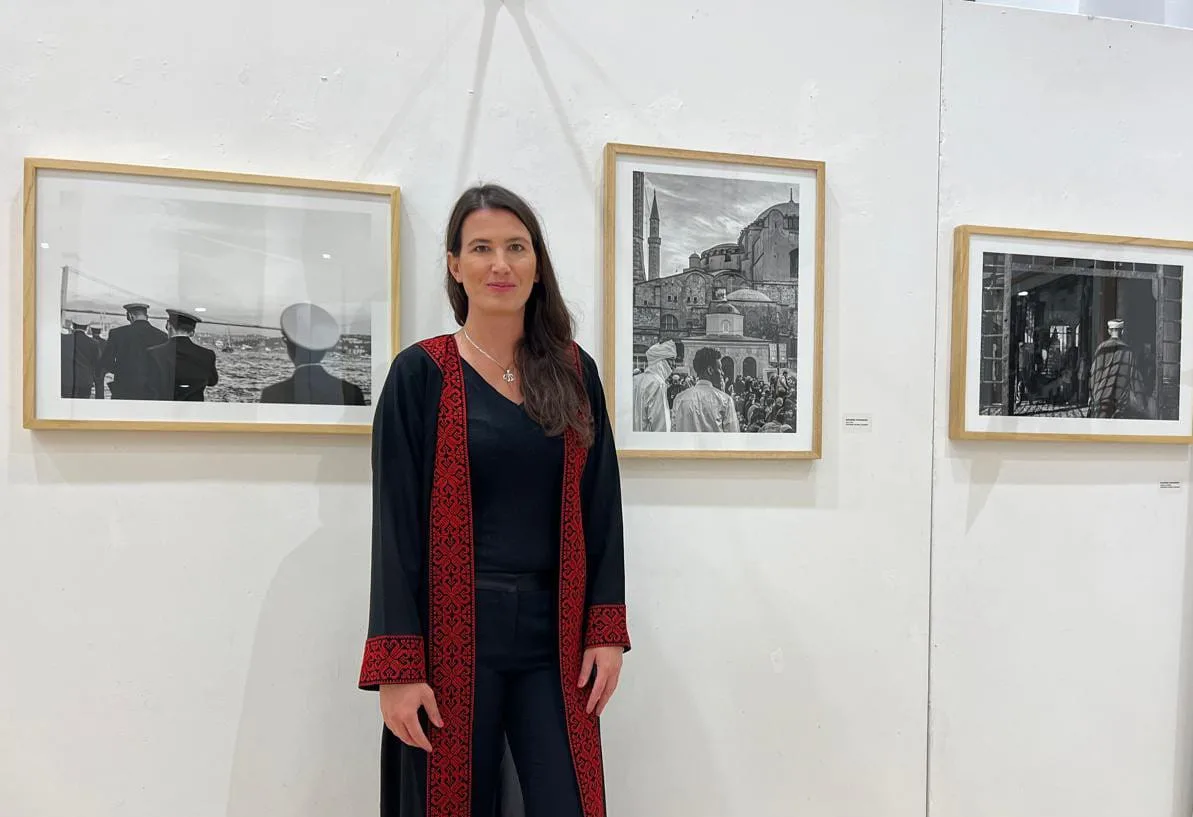 Dolores Vujanovuc x Amine Kabbage