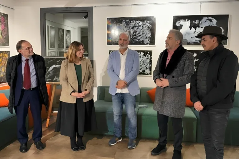 Fez Hosts Vernissage of Samir Lyoubi’s ‘Screens of Art’ Exhibition