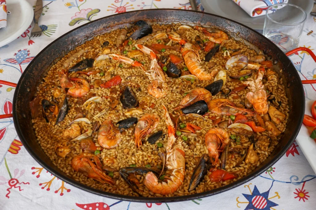 How to Make Classic Paella at Home for Iftar