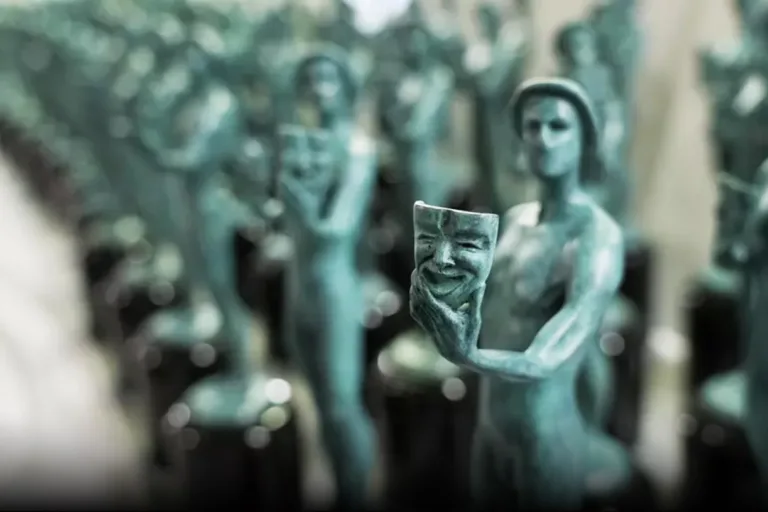 Hollywood Gathers for 32nd Actor Awards Ceremony