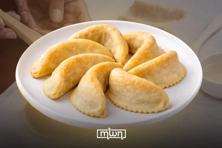 Kaab el Ghzal for Eid Al-Fitr: The Almond Crescent Morocco Saves for Special Guests
