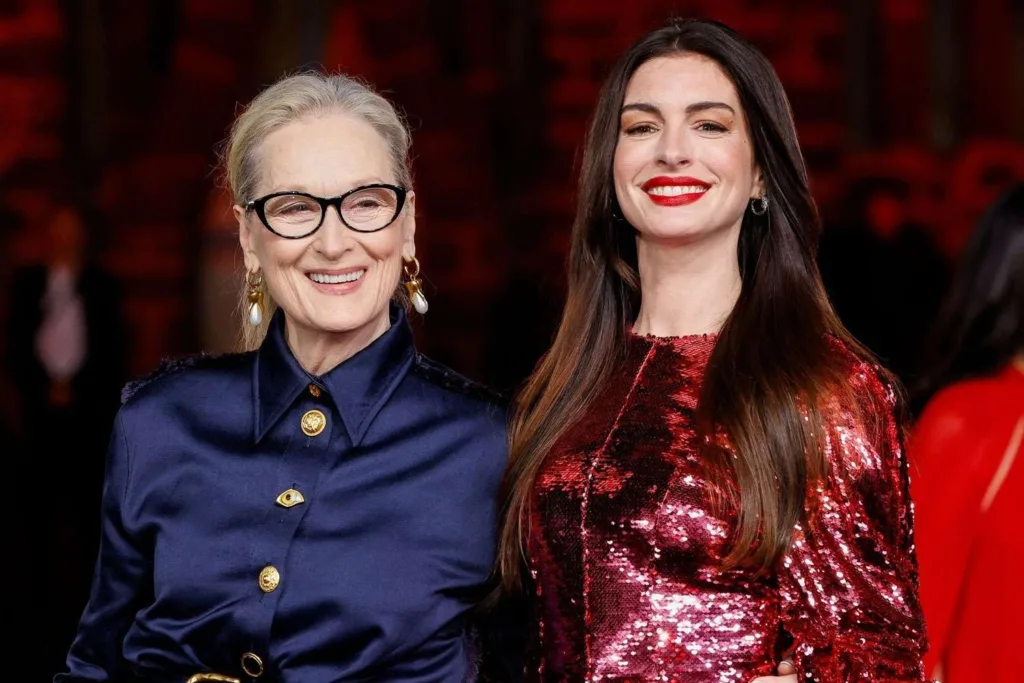 Meryl Streep and Anne Hathaway on red carpet