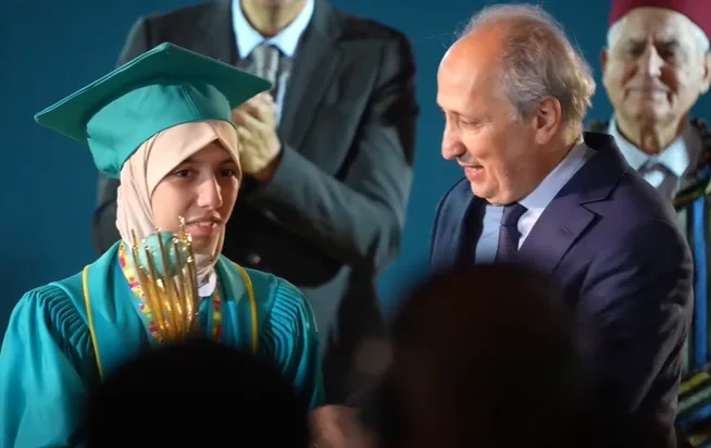 Moroccan Student Riham Aouragh Wins National Reading Prize