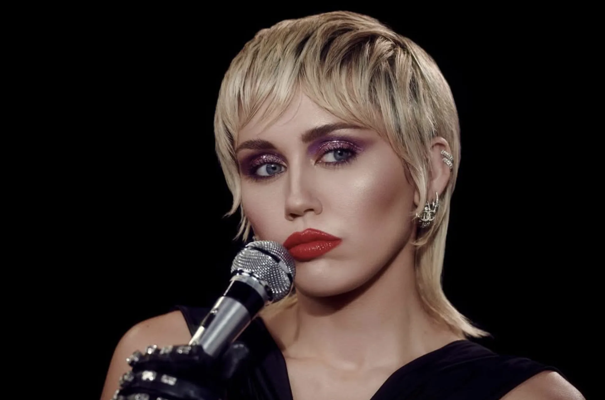 Miley Cyrus to Be Immortalized on Hollywood Walk of Fame