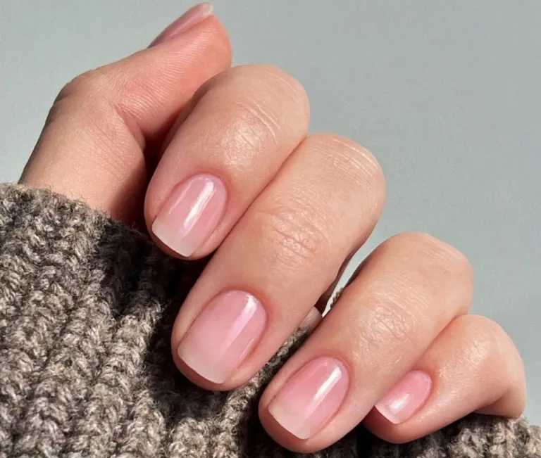 Is Bare Nails The New ‘It-Girl’ Aesthetic