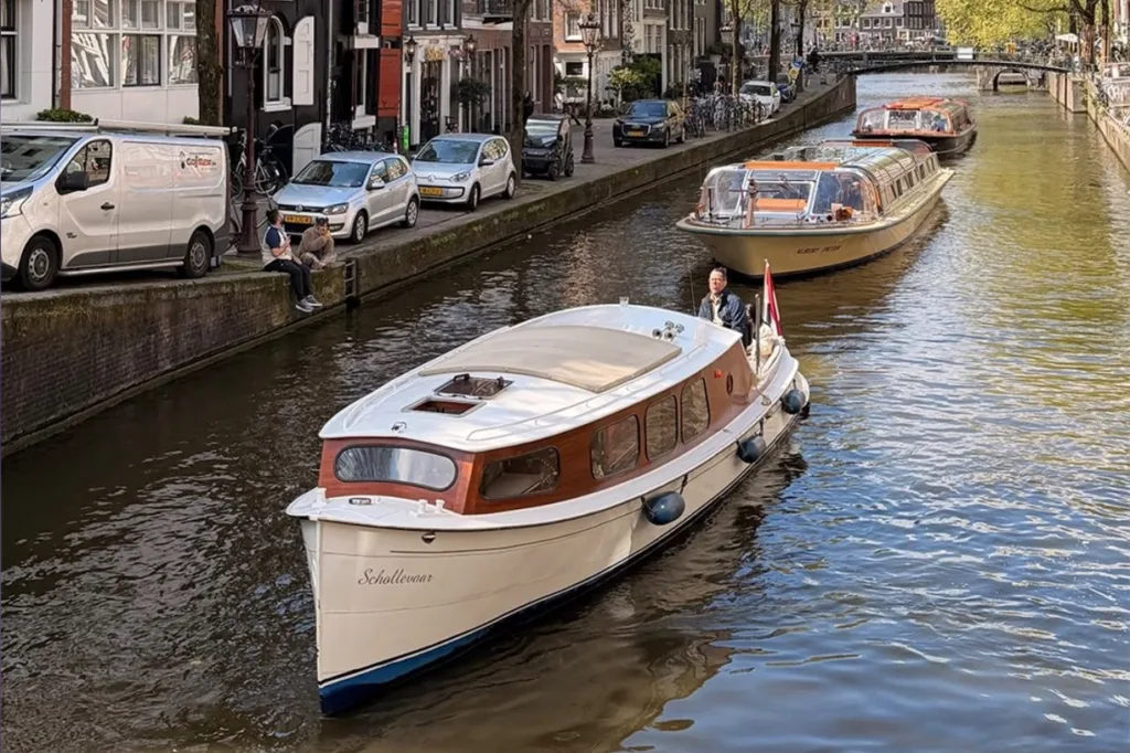 Celebriy Cruises' guide