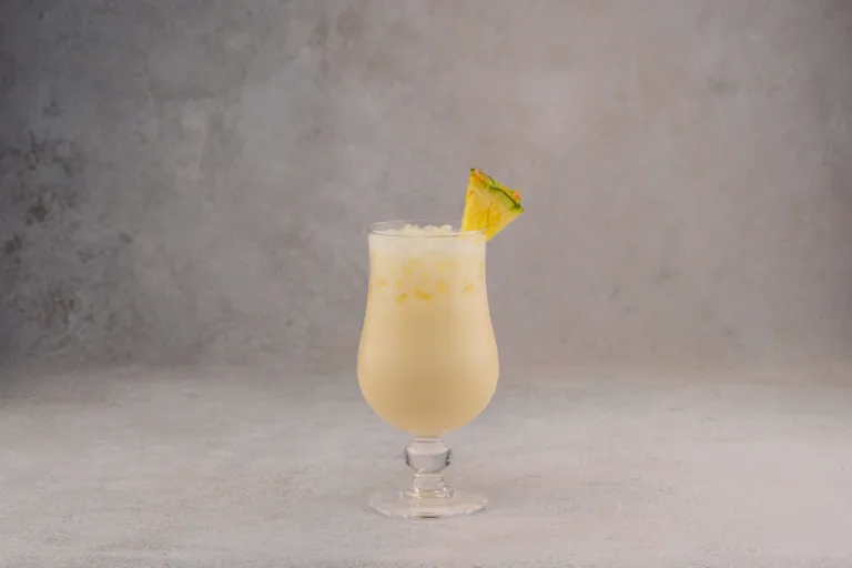 How to Make a Virgin Piña Colada