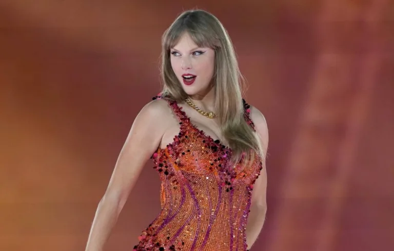 Taylor Swift to Become Youngest-Ever Nashville Songwriters Hall of Fame Inductee