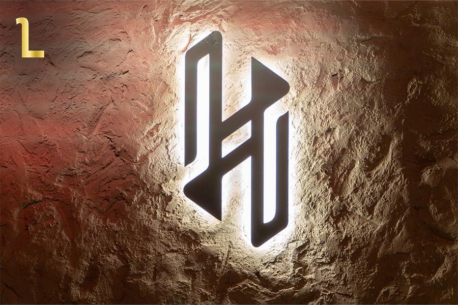 Le H restaurant logo.